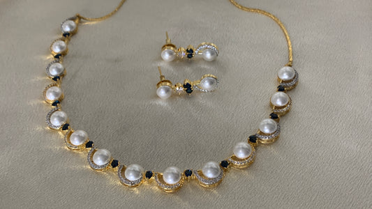 Blue Pearl Necklace | Gold