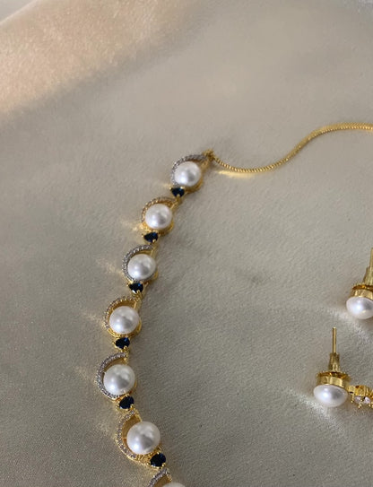 Blue Pearl Necklace | Gold